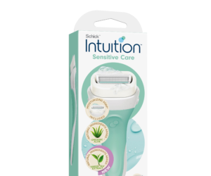 Schick Intuition Sensitive Care Green Tea Moisturizing Soap Razor + 2 Baldes