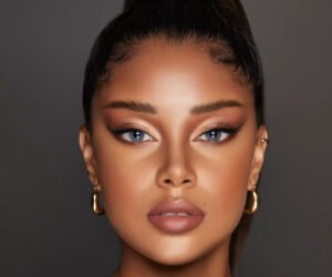 Bella One Day Color Contact Lenses Bluish Gray